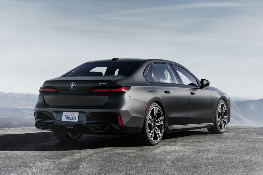2023 BMW 760i xDrive - Rear Three-Quarter HD Wallpapers 850x567 #16 2023 BMW 760i xDrive - Rear Three-Quarter Wallpaper 850x567 #16