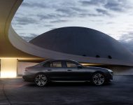 2023 BMW 760i xDrive - Side Wallpaper 190x150
