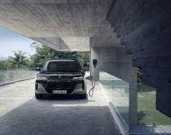 2023 BMW M760e xDrive - Charging Wallpaper 190x150