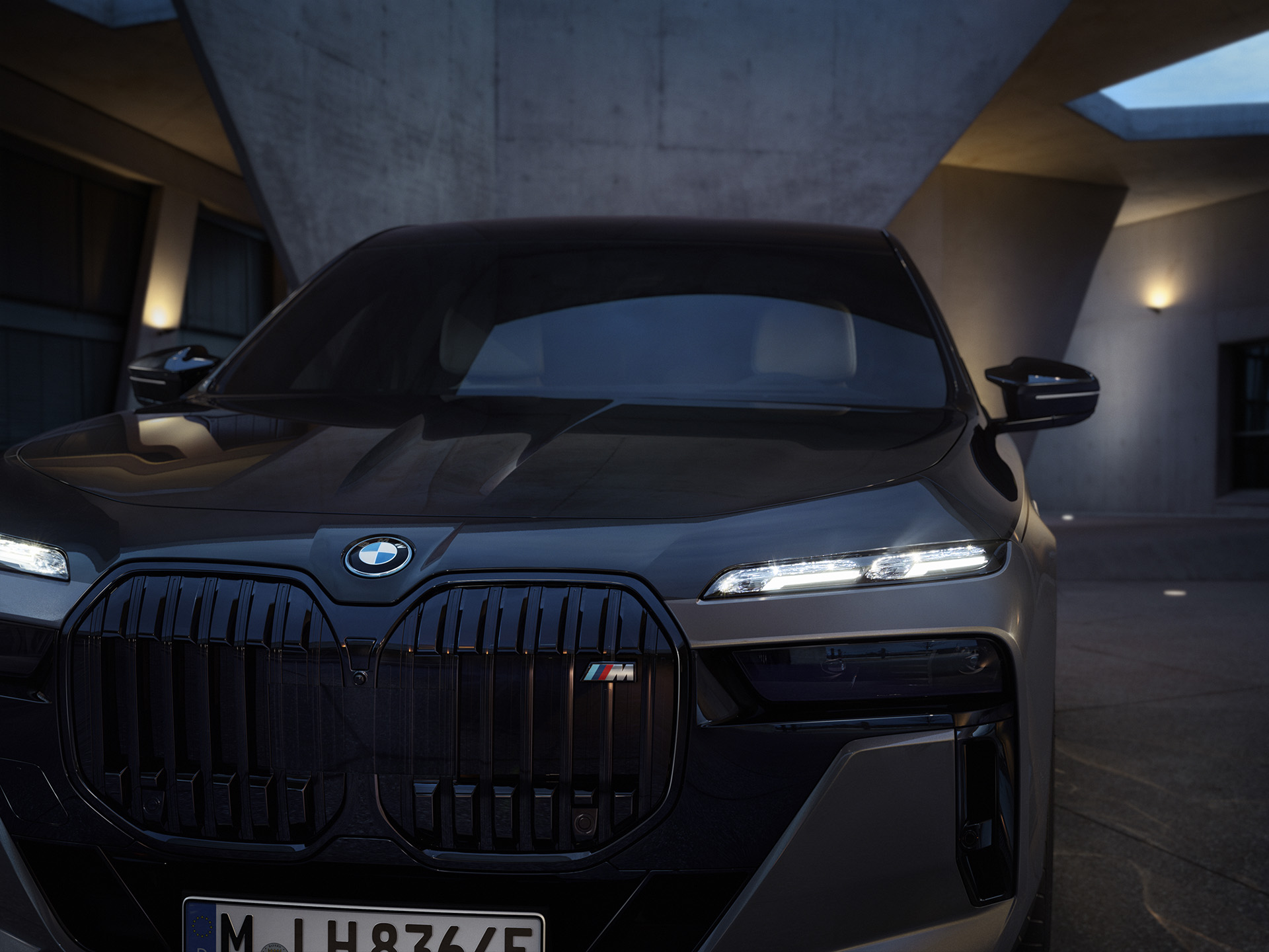 Download 2023 BMW M760e xDrive - Headlight HD Wallpaper 1920x1440 #19
