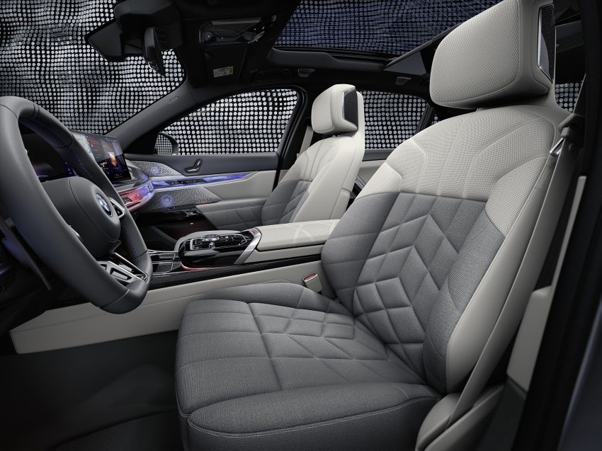 2023 BMW M760e xDrive - Interior, Front Seats Wallpaper 850x637 #33