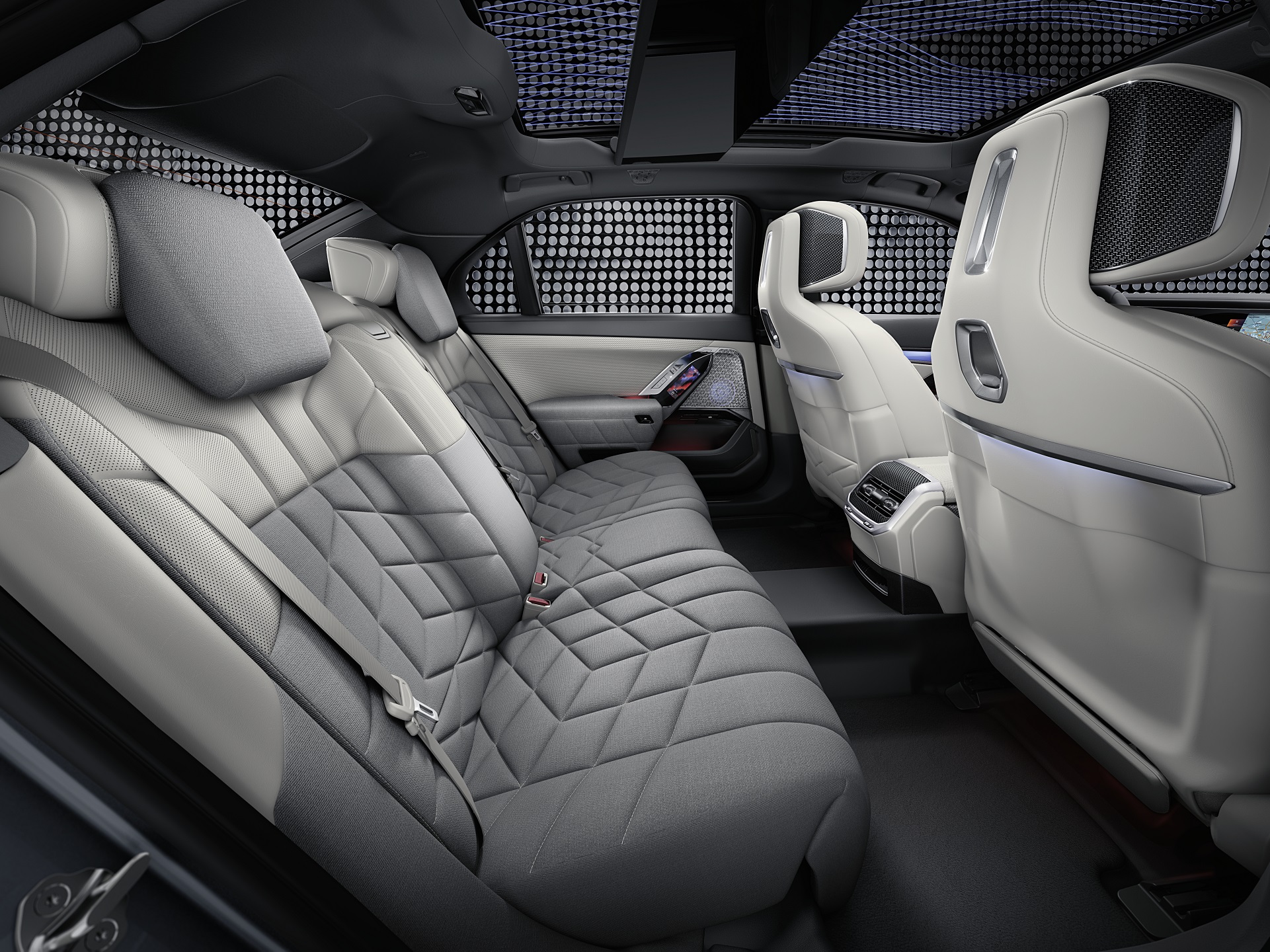 Download 2023 BMW M760e xDrive - Interior, Rear Seats HD Wallpaper 1921x1440 #35