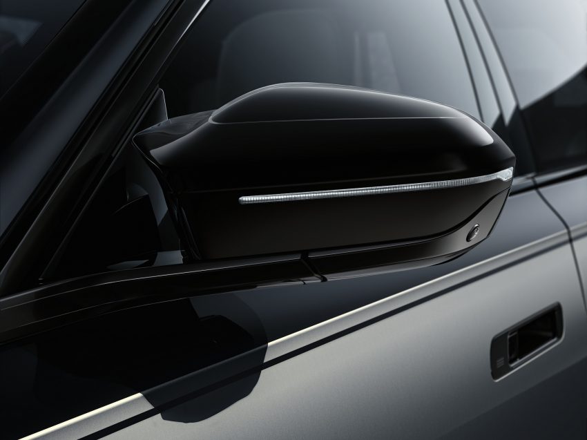 2023 BMW M760e xDrive - Mirror Wallpaper 850x637 #20