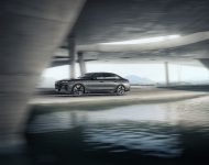 2023 BMW M760e xDrive - Side Wallpaper 190x150