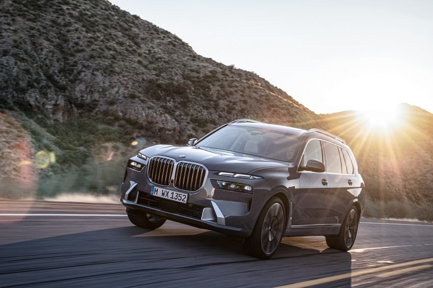2023 BMW X7 - Front Three-Quarter Wallpaper 850x566 #22