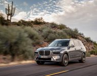 2023 BMW X7 - Front Three-Quarter Wallpaper 190x150