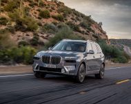 2023 BMW X7 - Front Three-Quarter Wallpaper 190x150
