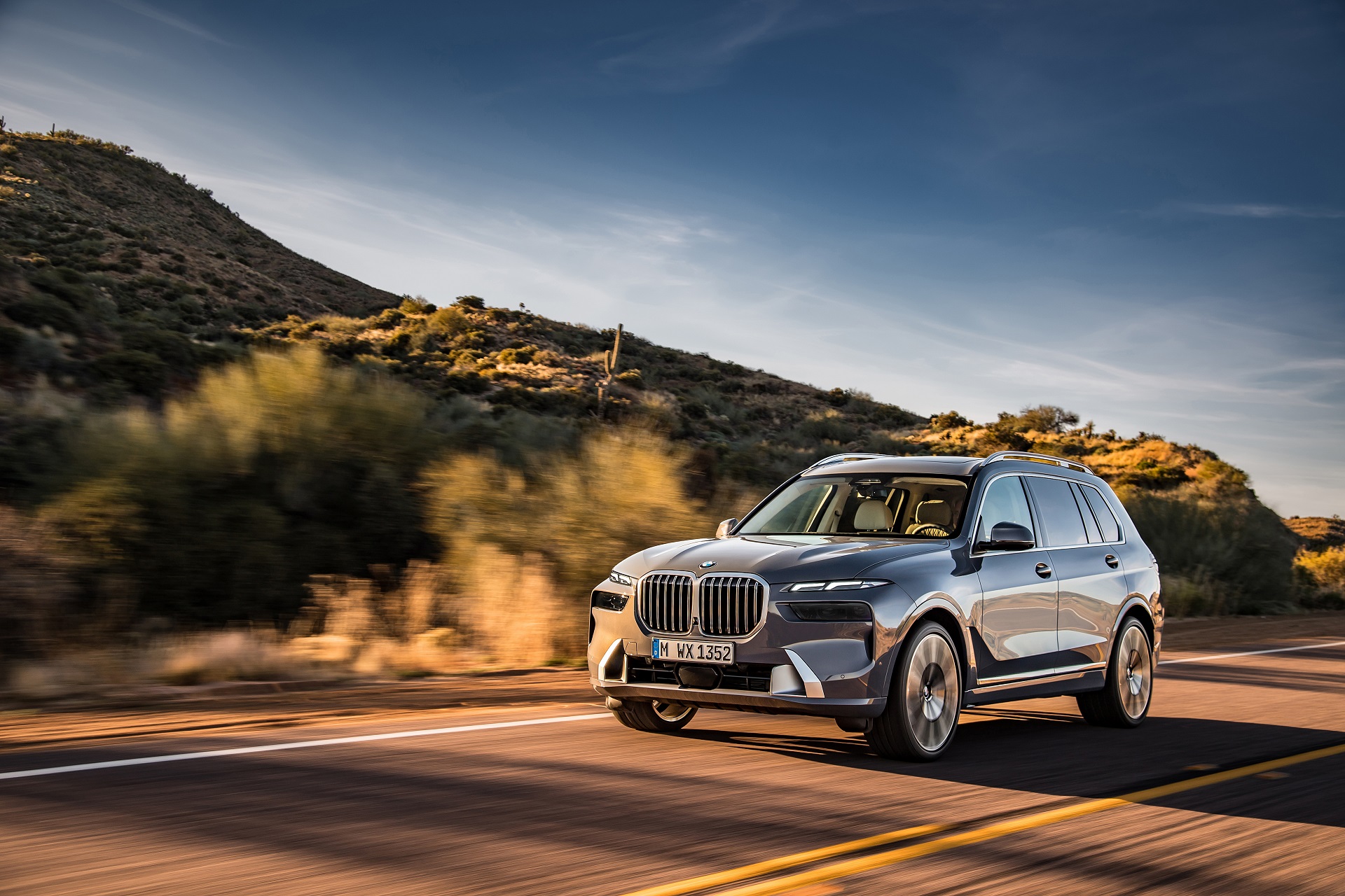 Download 2023 BMW X7 - Front Three-Quarter HD Wallpaper 1920x1280 #16