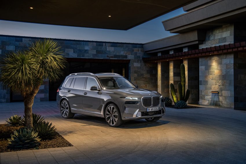 2023 BMW X7 - Front Three-Quarter Wallpaper 850x567 #35
