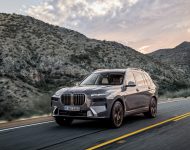 2023 BMW X7 - Front Three-Quarter Wallpaper 190x150