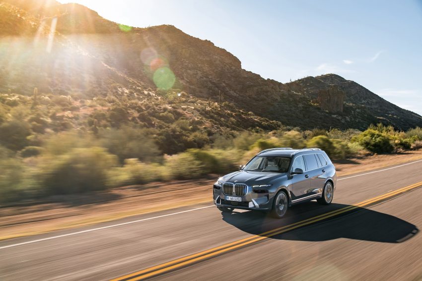2023 BMW X7 - Front Three-Quarter Wallpaper 850x567 #19