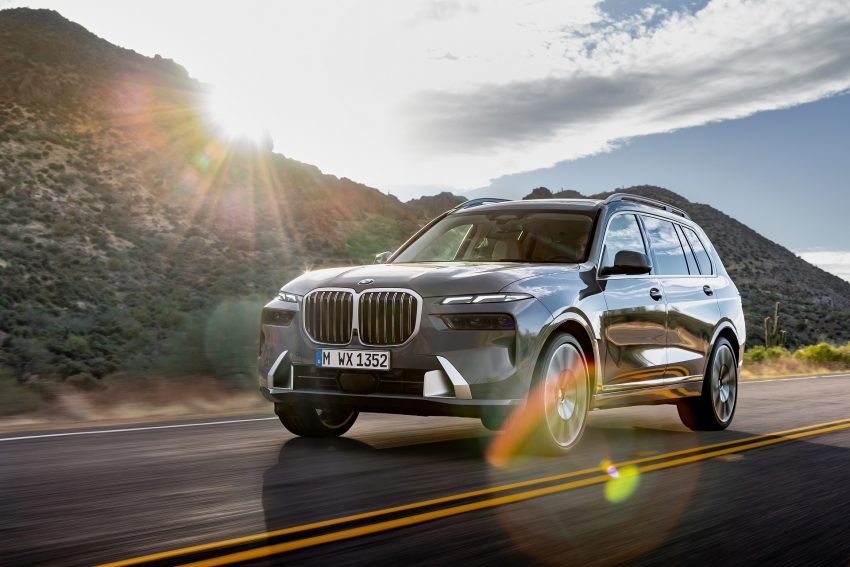 2023 BMW X7 - Front Three-Quarter Wallpaper 850x567 #20