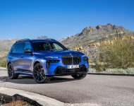 2023 BMW X7 M60i xDrive - Front Three-Quarter Wallpaper 190x150