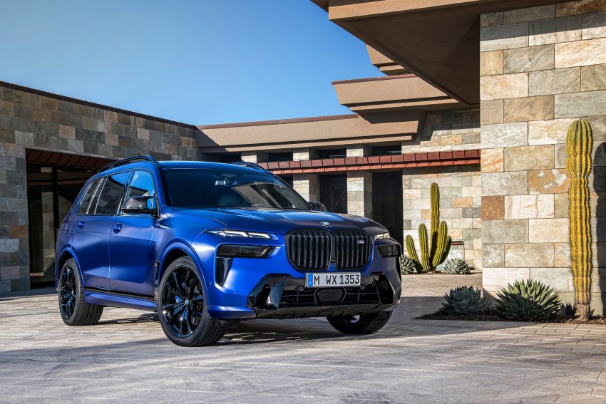 2023 BMW X7 M60i xDrive - Front Three-Quarter Wallpaper 850x567 #27