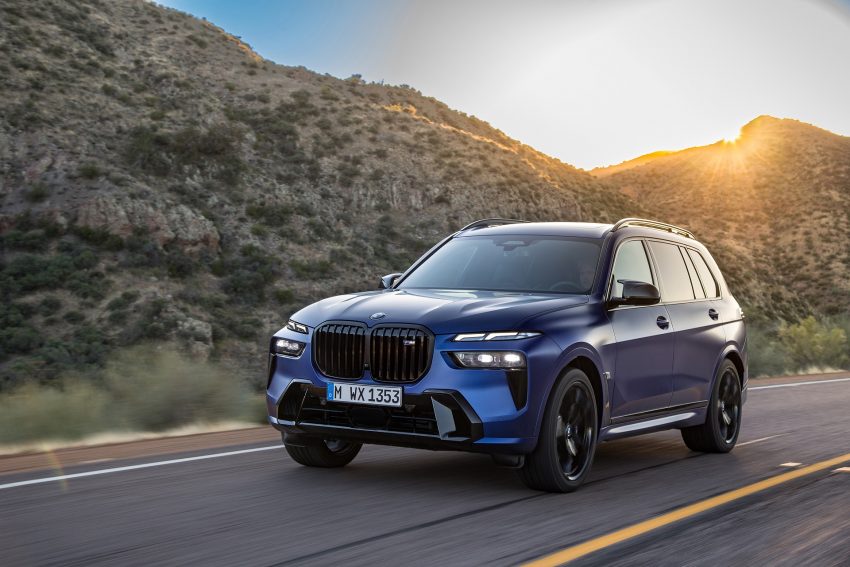 2023 BMW X7 M60i xDrive - Front Three-Quarter Wallpaper 850x567 #16