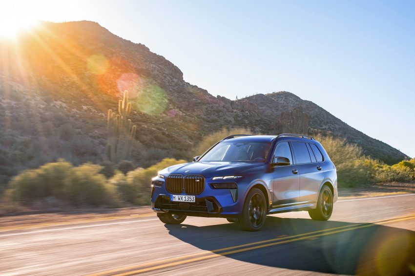 2023 BMW X7 M60i xDrive - Front Three-Quarter Wallpaper 850x567 #11
