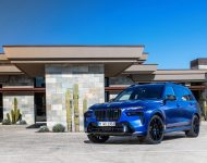 2023 BMW X7 M60i xDrive - Front Three-Quarter Wallpaper 190x150