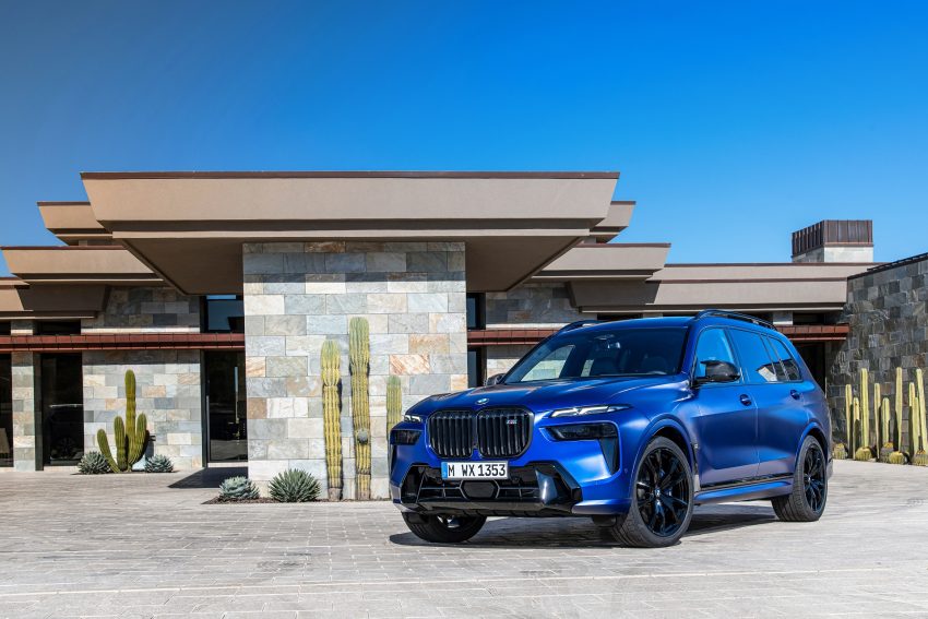 2023 BMW X7 M60i xDrive - Front Three-Quarter Wallpaper 850x567 #29