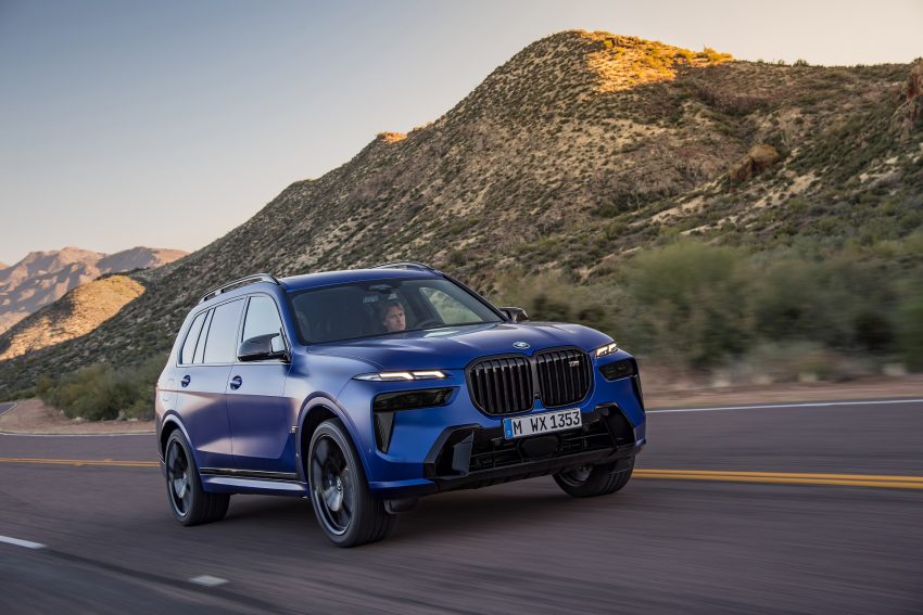 2023 BMW X7 M60i xDrive - Front Three-Quarter Wallpaper 850x567 #6