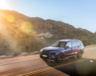 2023 BMW X7 M60i xDrive - Front Three-Quarter Wallpaper 190x150