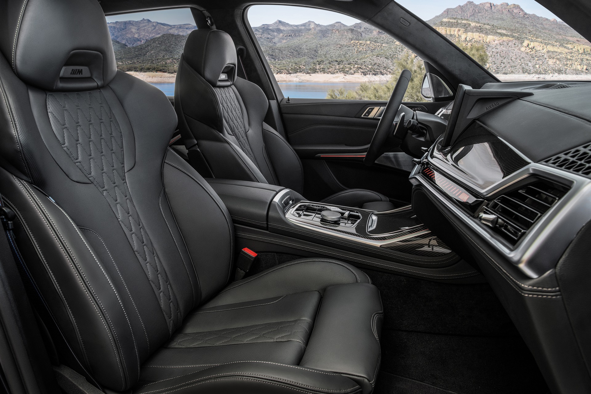 Download 2023 BMW X7 M60i xDrive - Interior, Front Seats HD Wallpaper 1920x1280 #54
