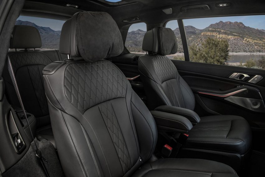 2023 BMW X7 M60i xDrive - Interior, Rear Seats Wallpaper 850x567 #55