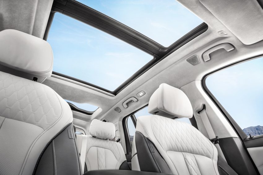 2023 BMW X7 - Panoramic Roof Wallpaper 850x567 #62