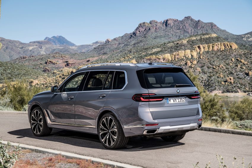 2023 BMW X7 - Rear Three-Quarter Wallpaper 850x567 #29