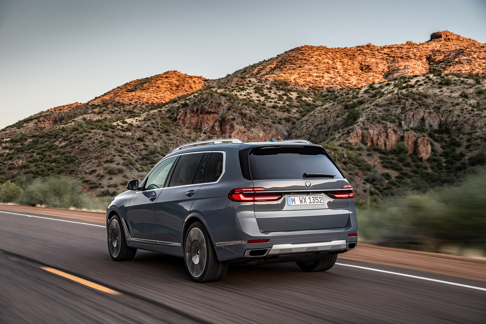 Download 2023 BMW X7 - Rear Three-Quarter HD Wallpaper 1920x1280 #8