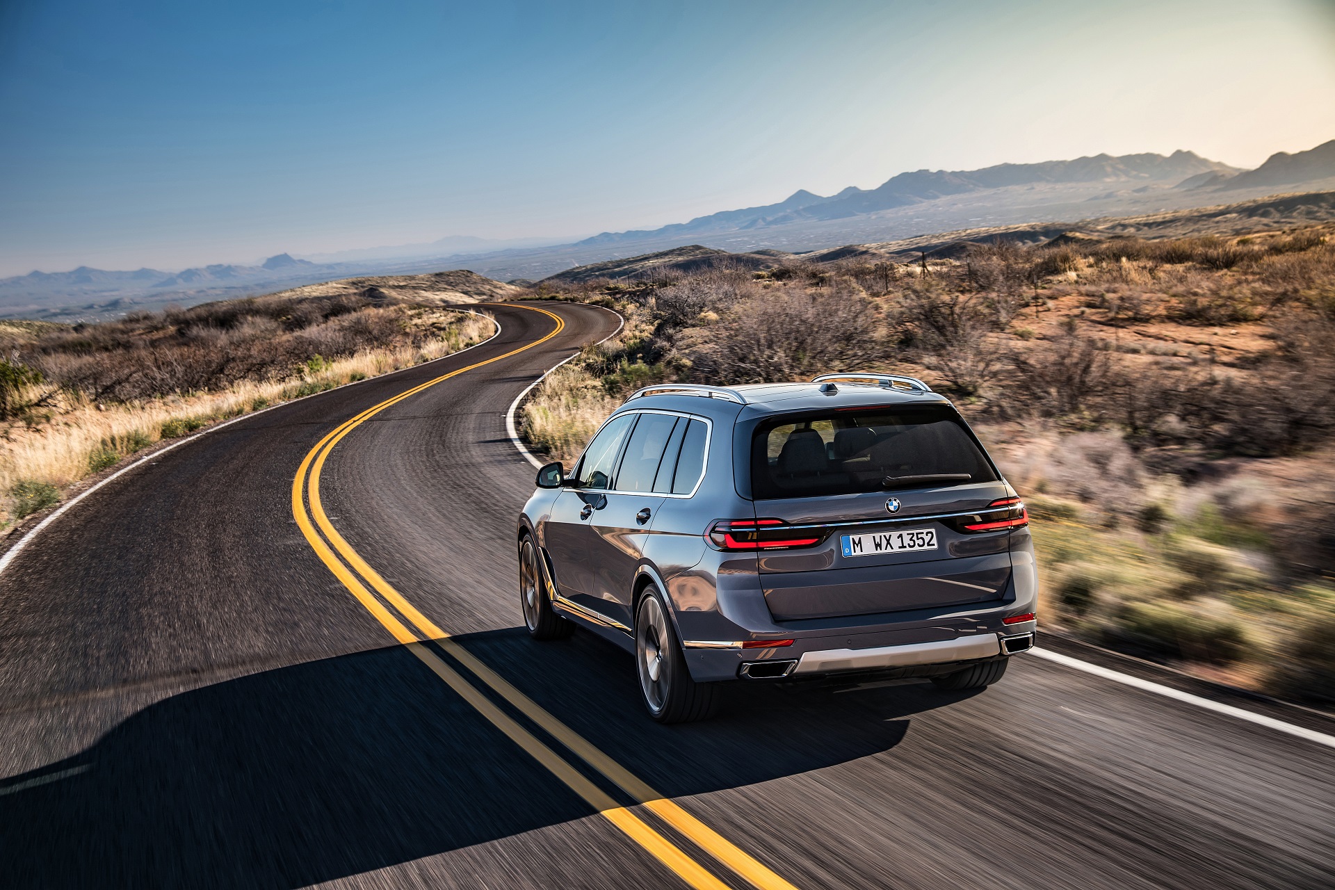 Download 2023 BMW X7 - Rear HD Wallpaper 1920x1280 #10