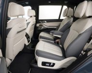 2023 BMW X7 xDrive40i - Interior, Rear Seats Wallpaper 190x150