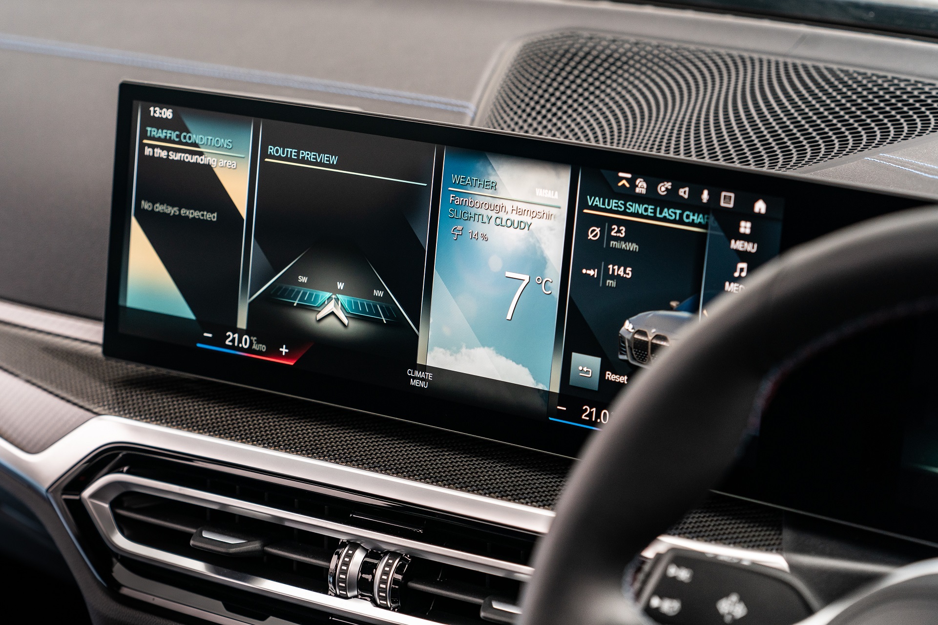 Download 2023 BMW i4 M50 - UK version - Central Console HD Wallpaper 1921x1280 #25