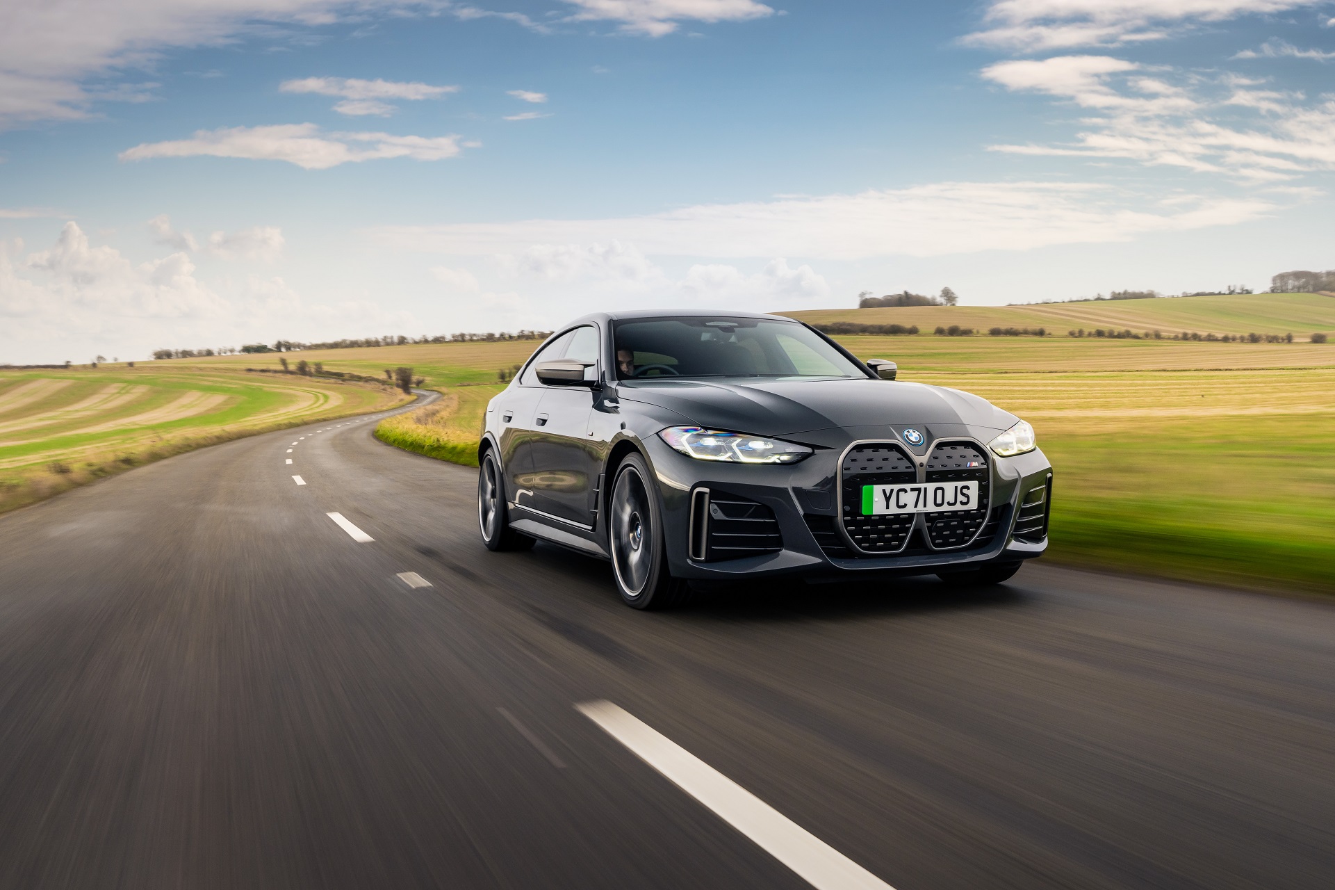 Download 2023 BMW i4 M50 - UK version - Front Three-Quarter HD Wallpaper 1921x1280 #3