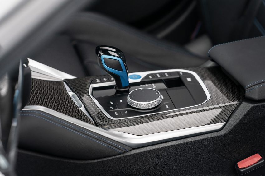 2023 BMW i4 M50 - UK version - Interior, Detail Wallpaper 850x566 #30