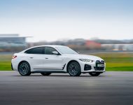 2023 BMW i4 eDrive40 - UK version - Front Three-Quarter Wallpaper 190x150