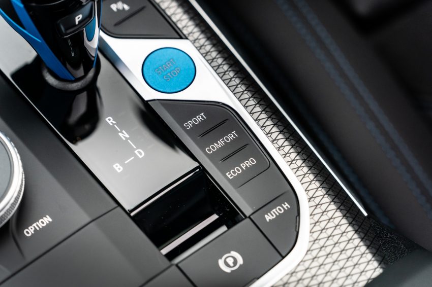 2023 BMW i4 eDrive40 - UK version - Interior, Detail Wallpaper 850x566 #29