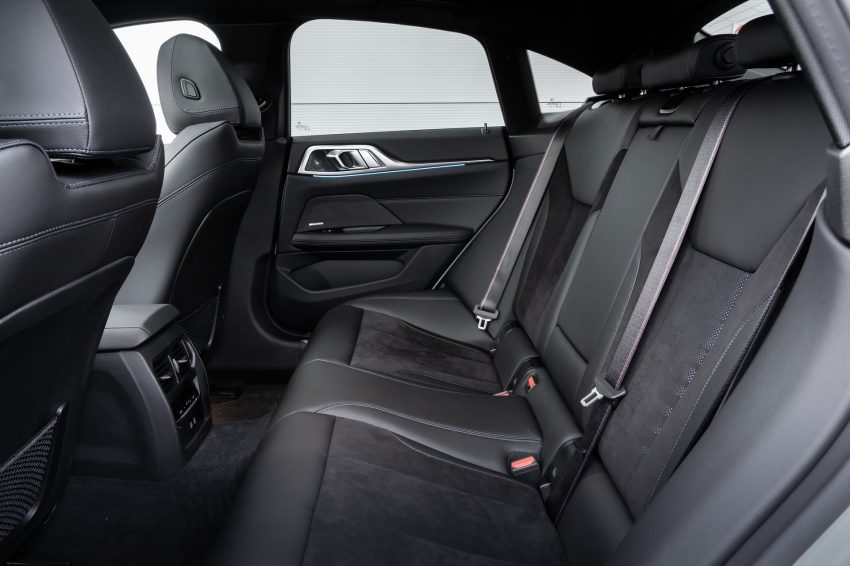 2023 BMW i4 eDrive40 - UK version - Interior, Rear Seats Wallpaper 850x566 #33