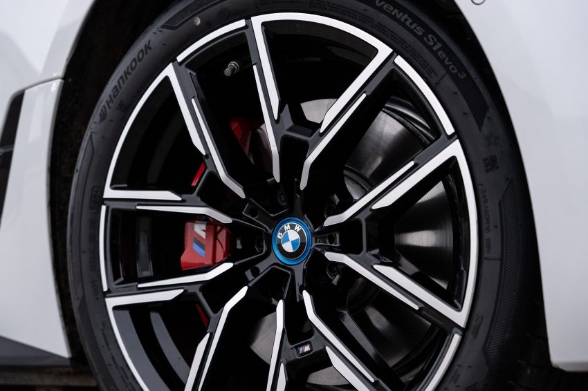 2023 BMW i4 eDrive40 - UK version - Wheel Wallpaper 850x566 #16