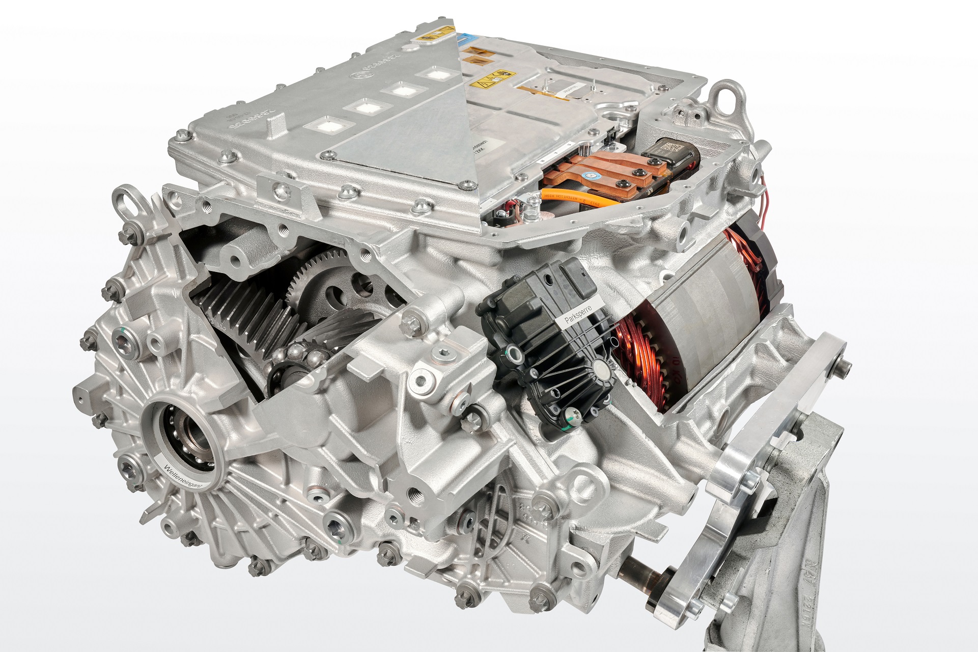 Download 2023 BMW i7 xDrive60 - BMW Group Gen5 Highly Integrated E-Drive Unit HD Wallpaper 1921x1280 #88