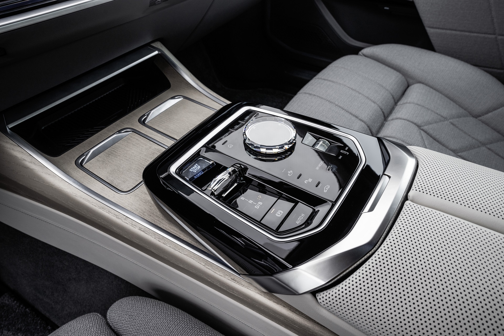 Download 2023 BMW i7 xDrive60 - Interior, Detail HD Wallpaper 1921x1280 #58