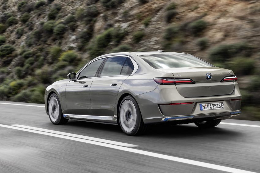 2023 BMW i7 xDrive60 - Rear Three-Quarter HD Wallpapers 850x566 #4 2023 BMW i7 xDrive60 - Rear Three-Quarter Wallpaper 850x566 #4