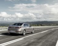 2023 BMW i7 xDrive60 - Rear Three-Quarter Wallpaper 190x150