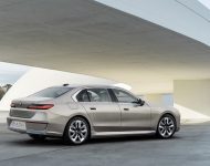 2023 BMW i7 xDrive60 - Rear Three-Quarter Wallpaper 190x150