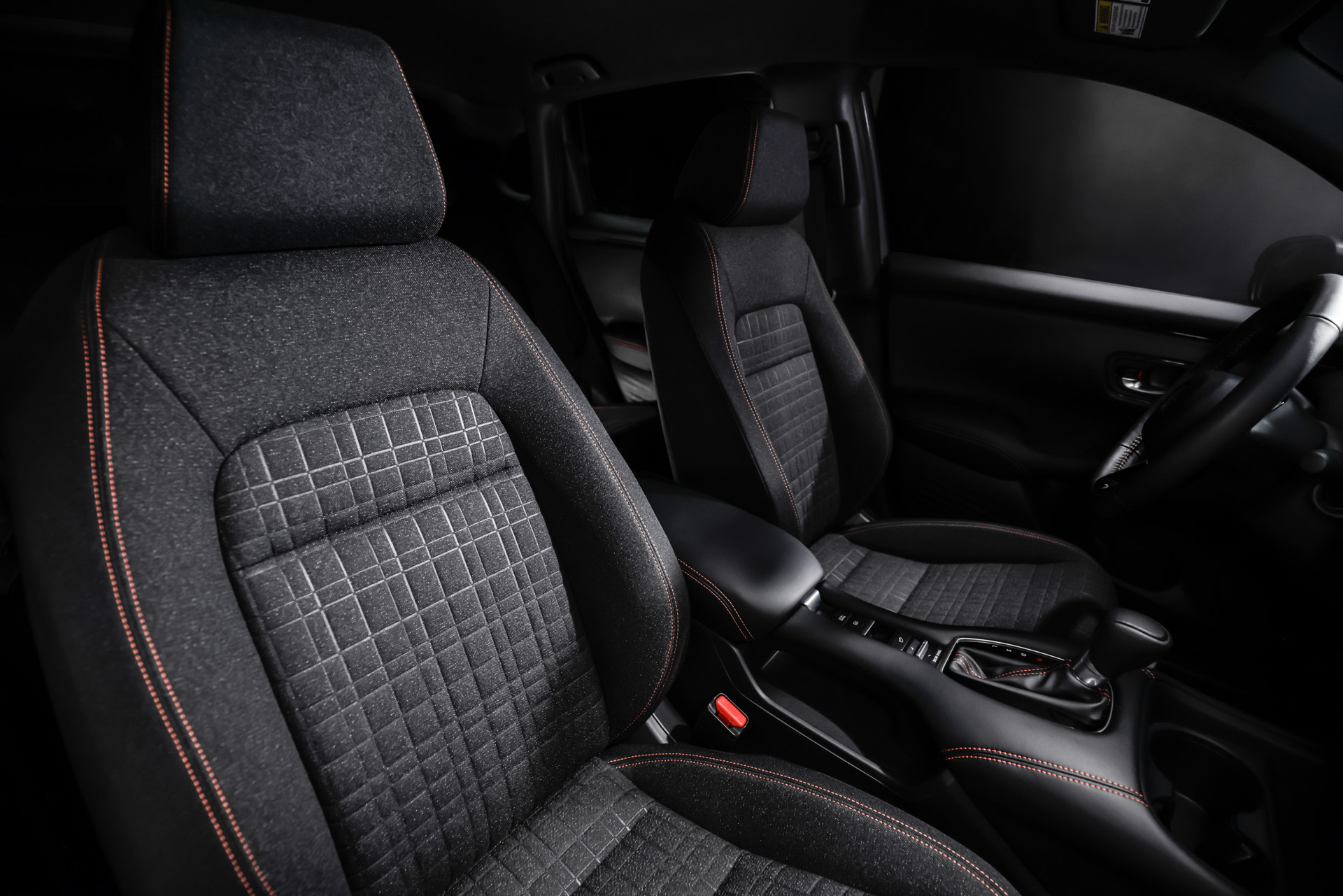 Download 2023 Honda HR-V Sport - US version - Interior, Front Seats HD Wallpaper 1920x1281 #25