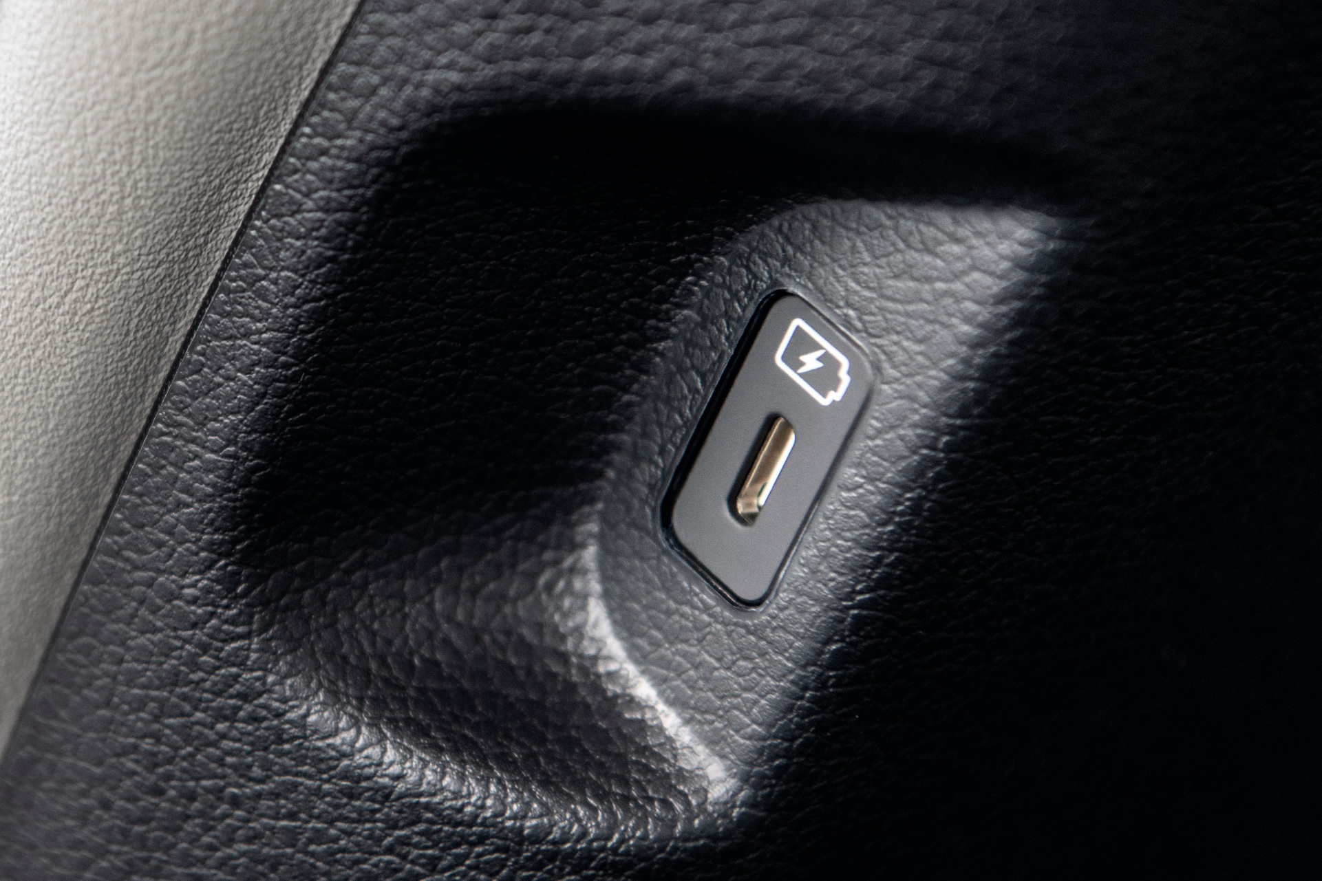 Download 2023 Hyundai Palisade - Interior, Detail HD Wallpaper 1921x1281 #61