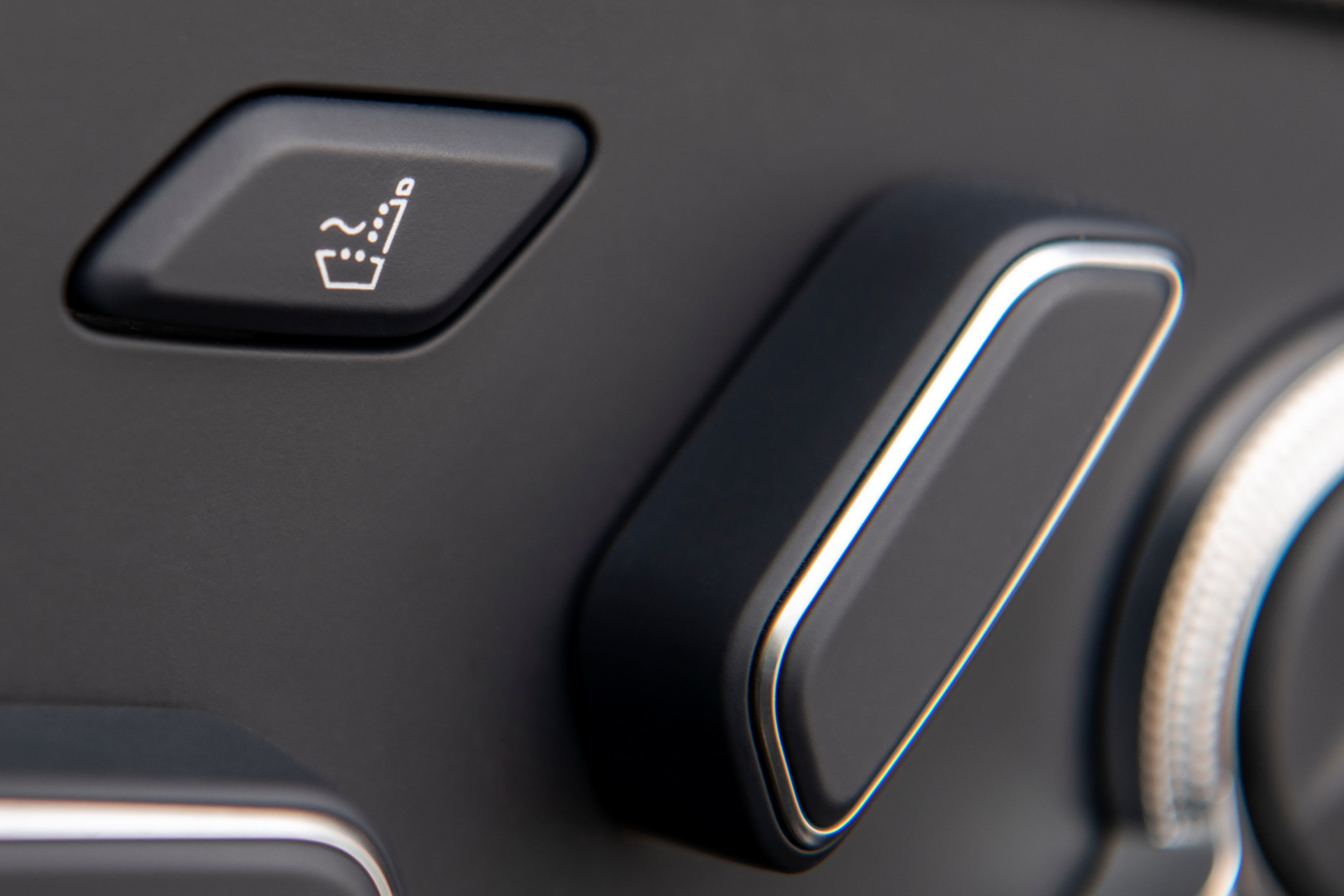 Download 2023 Hyundai Palisade - Interior, Detail HD Wallpaper 1921x1281 #55