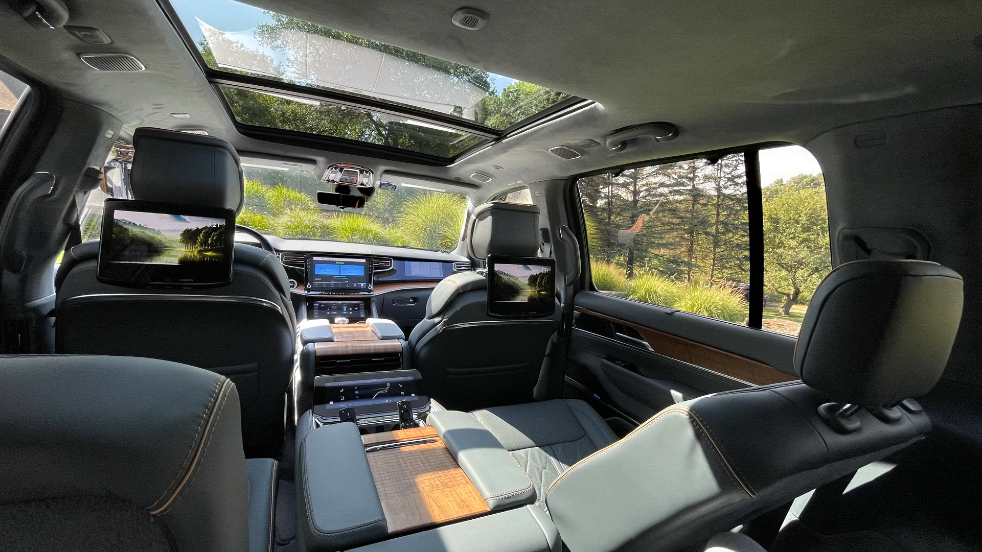 Download 2023 Jeep Grand Wagoneer L - Interior HD Wallpaper 1921x1081 #146