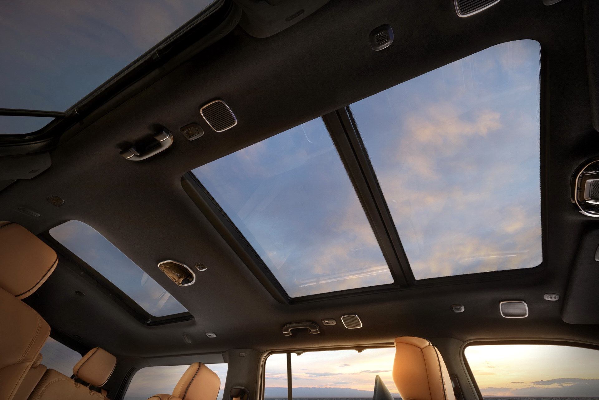 Download 2023 Jeep Grand Wagoneer L - Panoramic Roof HD Wallpaper 1921x1281 #83