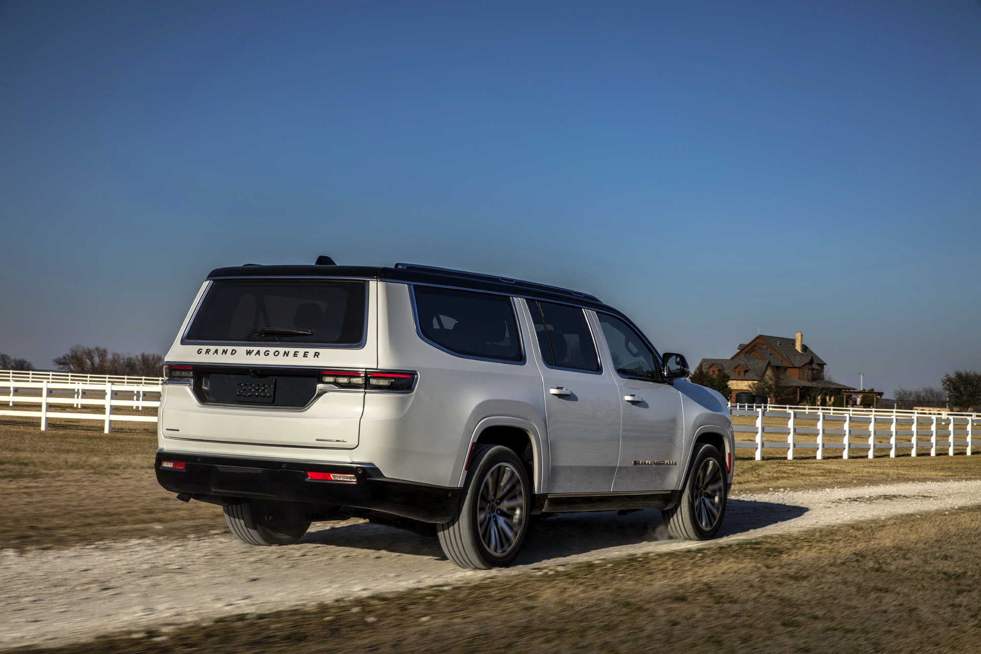 Download 2023 Jeep Grand Wagoneer L - Rear Three-Quarter HD Wallpaper 1921x1281 #30
