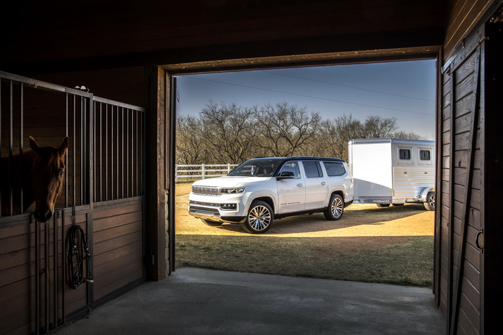 Download 2023 Jeep Grand Wagoneer L - Towing a Trailer HD Wallpaper 1921x1281 #17